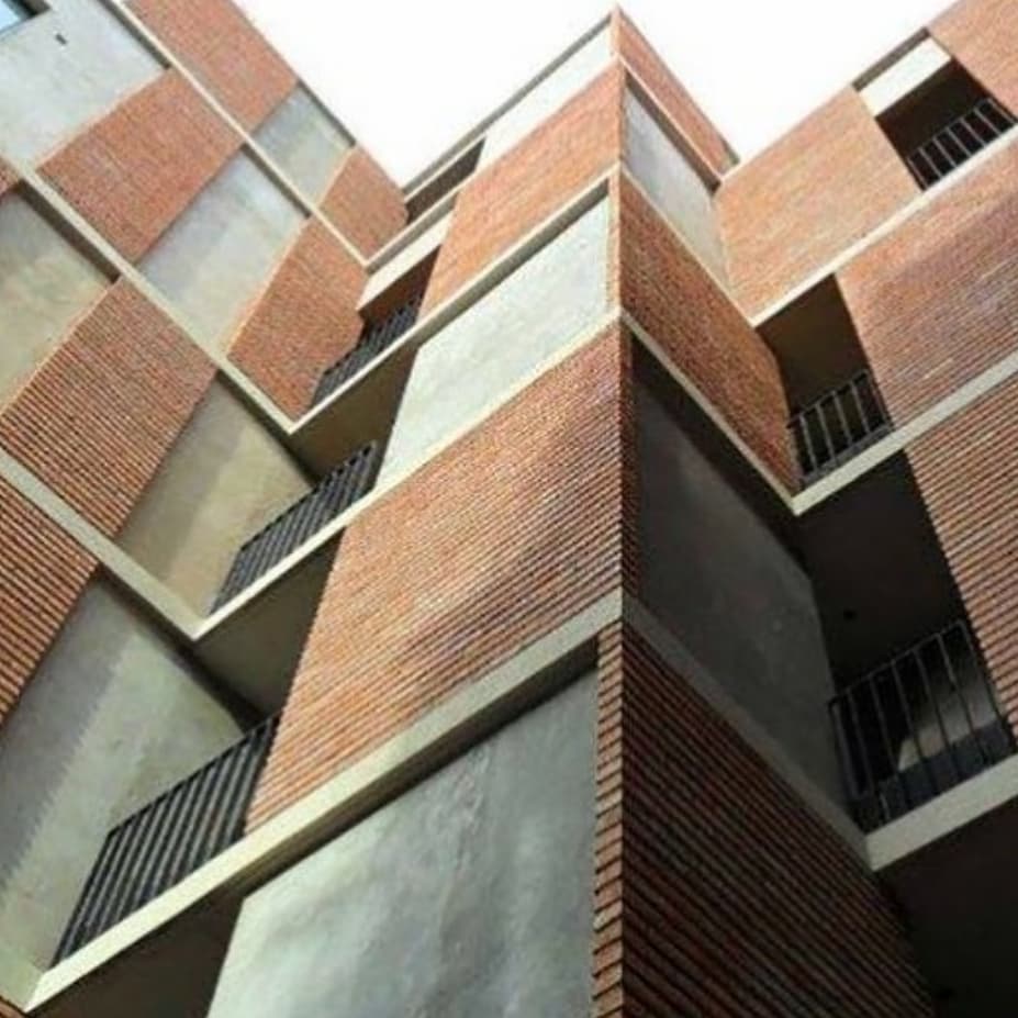 Edificio Vergara. Barandas de balcón. Herrería de obra,